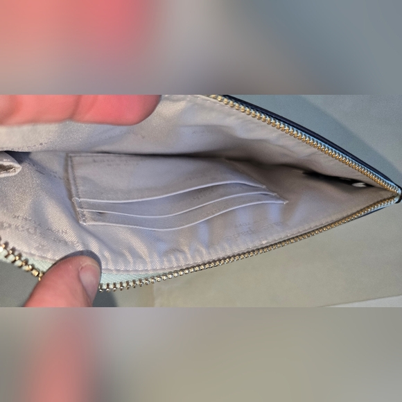 Kate Spade Lucy Day Tripper Daisy Medium L-Zip Wristlet NWT - Picture 8 of 9